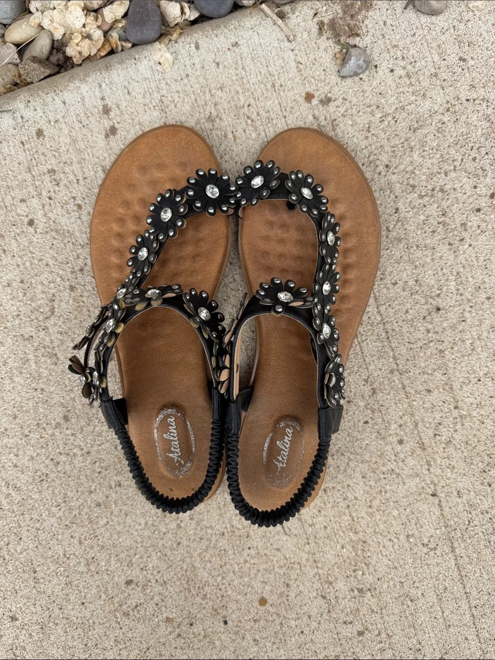Comfort Floral Jewel T-Strap Sandals - Black - Picture 2 of 2